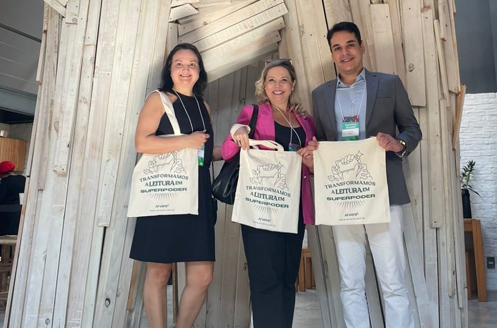 Educadores UBEC em evento da Árvore de Livros